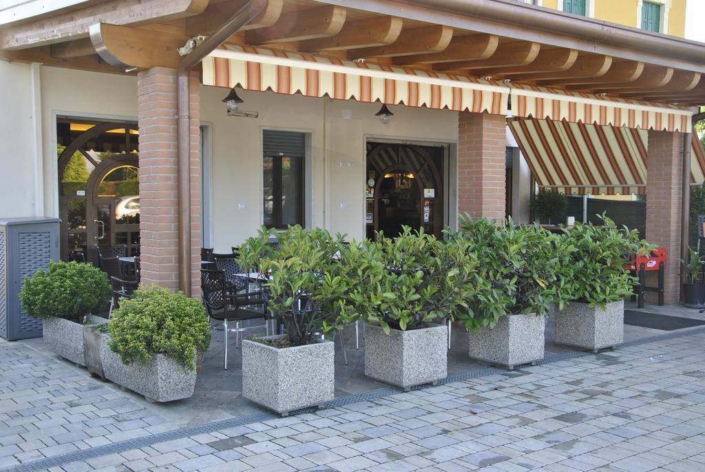 B&B Francesca เวโรนา ภายนอก รูปภาพ